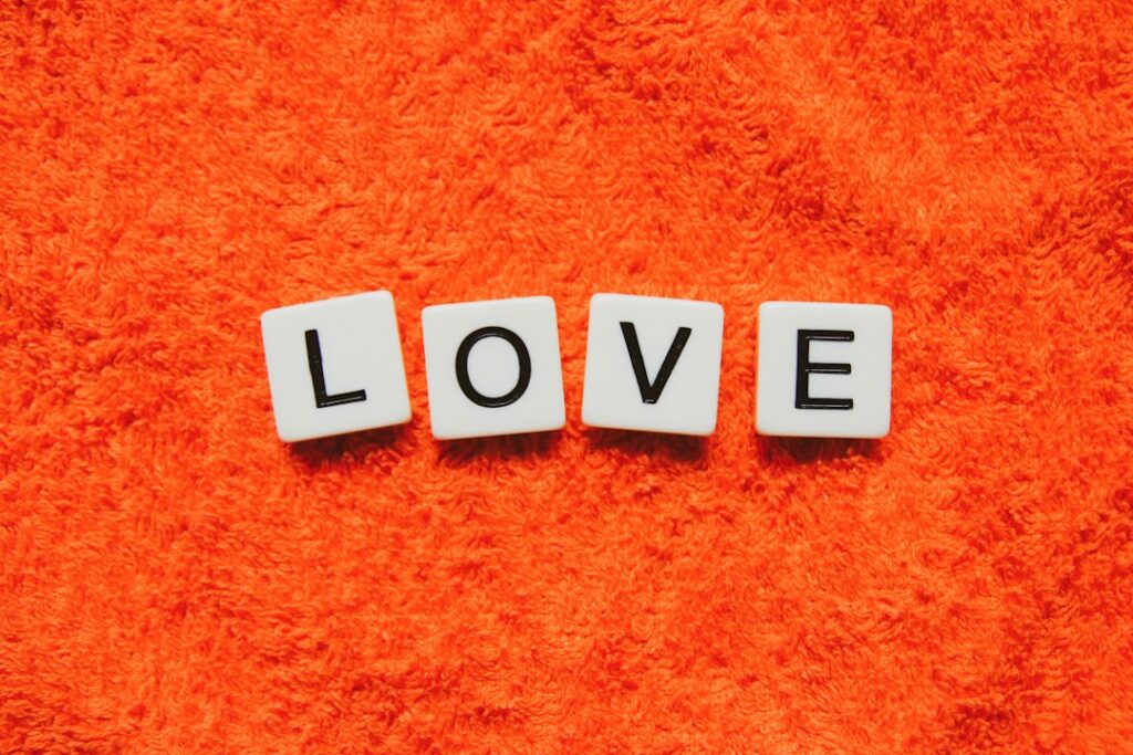 Liefdesgedicht voor haar: mooie voorbeelden en tips om er zelf een te schrijven